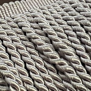 Heavyweight professional 5.75-6 inch silver bullion fringe